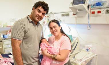 Garrahan: nació beba que fue operada dentro del útero materno