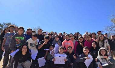 Dictan taller de botánica a jóvenes de 7° grado de la Escuela N.° 114