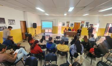 Funcionarios de Chepes se capacitaron en Derechos Humanos para fortalecer la función pública