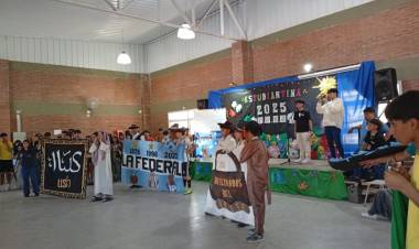 Chepes: Llega la primavera y arranca la Estudiantina 2025 en la E.P.E.T. Nº1