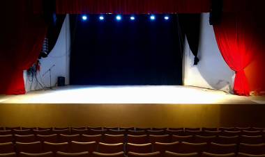 Un Espacio para Nuestros Talentos: Reacondicionamos el escenario e instalaciones del multiespacio luis a. oviedo