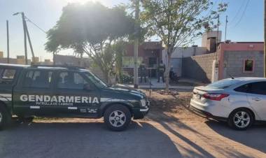 Allanamiento y detención por tráfico de encomiendas con sustancias