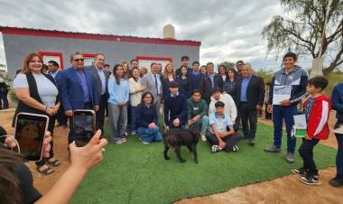 Chepes celebró su 271° aniversario con entrega de viviendas y participación de la E.P.E.T. Nº1