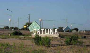 El viento derribó postes eléctricos y generó peligro en la ruta de Catuna