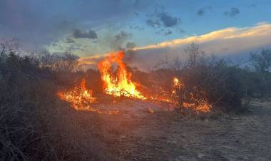 Controlan un foco ígneo cerca del dique El Portezuelo