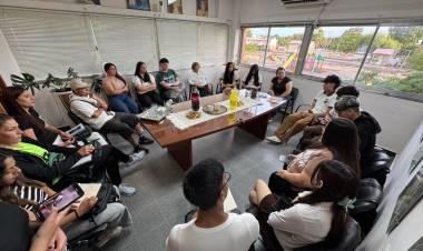 Estudiantes activos y participativos: reunion con el centro de estudiantes de la Escuela Normal
