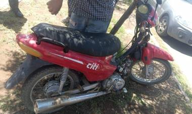 Chepes: motociclista se da a la fuga tras colisionar con otro rodado