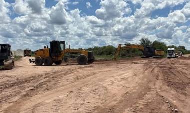 Chamical avanza con la recuperación vial tras las intensas lluvias