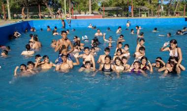 Gran comienzo de la temporada de verano en el Balneario Municipal “Hugo Lorenzo Miranda”