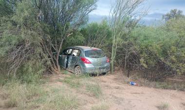 Chepes: accidente en la Ruta 141 deja a dos personas con heridas leves