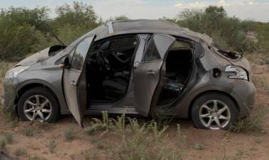 Automóvil sufrió un accidente en la Ruta 29 por reventón de neumático y dejó heridos leves