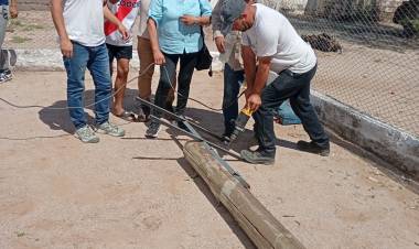 Desiderio Tello avanza con la iluminación del estadio Abdon Yalis