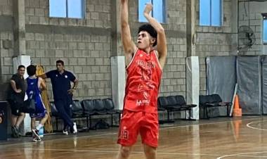 De Chepes a la capital: Francisco "Pancho" Rivero debuta con éxito en el Club Riojano