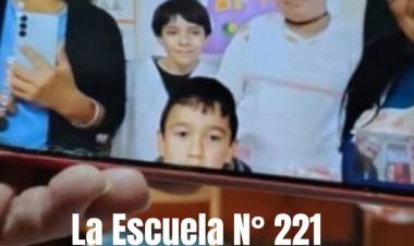 Agua de Aguirre: Silvia Flores gestionó y cumplió con la conectividad en la Escuela N° 221