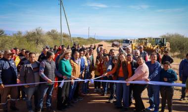 Quintela inauguró un camino rural que conecta tres parajes y mejora la producción y la conectividad