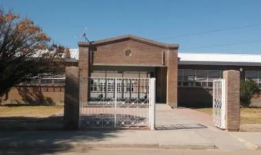 Restablecen el servicio eléctrico en la Escuela N.º 114, aunque persisten problemas de infraestructura