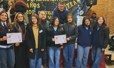 Alumnos de Maestro Mayor de Obras de la E.P.E.T. N.º 1 clasificaron a la instancia provincial de la Feria de Ciencias