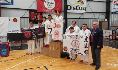 Chepes: Destacada participación de la Escuela Kyudokan en un torneo regional de karate