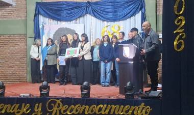 De las aulas a la comunidad: alumnos de la EPET N.º 1 proyectaron una multicancha para la Escuela Normal de Chepes