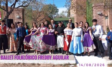 La Escuela Normal homenajea a Freddy Aguilar y pone su nombre al Taller de Danza Folklórica
