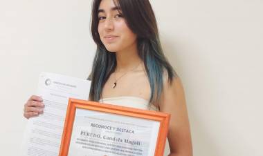 Reconocimiento a la destacada trayectoria de la atleta Candela Peredo