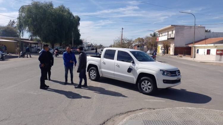 Chepes: Siniestro vial entre camioneta y un rodado menor.