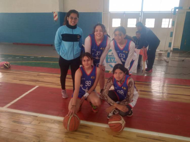 El Centro Provincial de Educación N°3, masculino y femenino representaran a nuestro Dpto. en básquet 3x3, Cat. Sub-14 etapa regional.