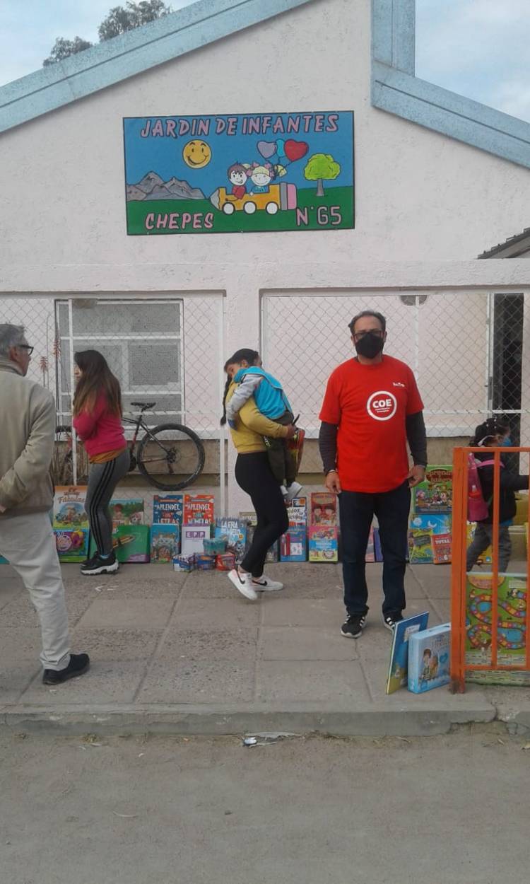 Chepes: Defensa Civil realiza campaña de concientización contra el Covid-19 en escuelas.