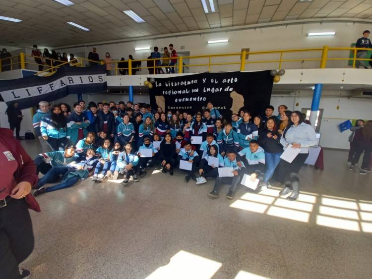 Estudiantes de Desiderio Tello participaron de intercambio literario en San Luis.