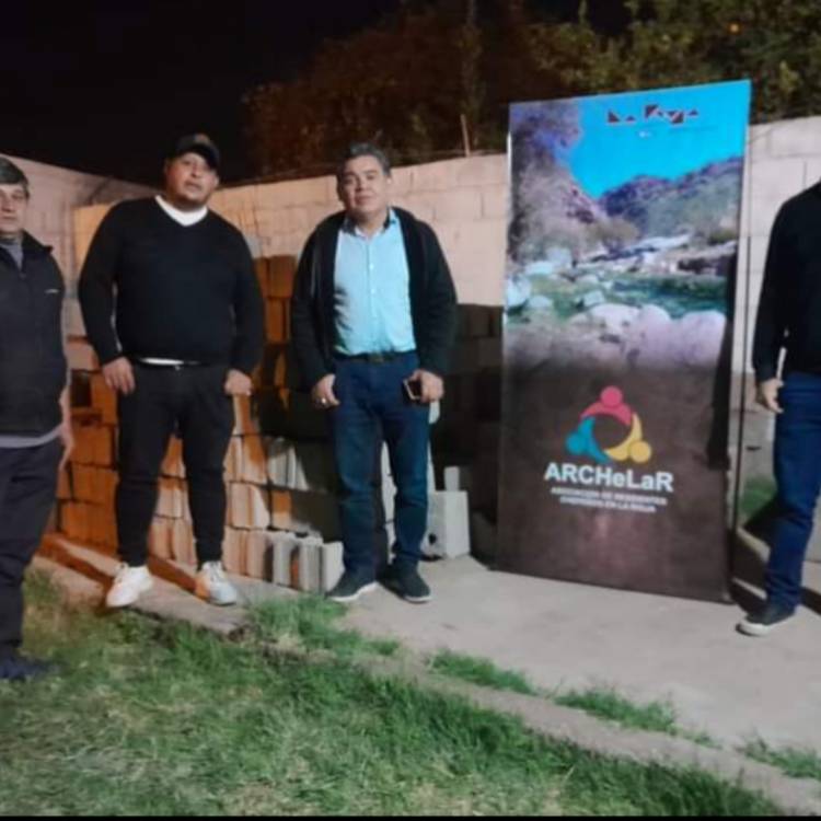 Archelar Chepes: gobierno municipal hace entrega de materiales de construccion.