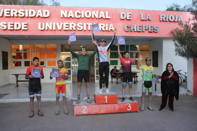 A Todo Pedal: se realizo la carrera de MTB organizada por la UnLaR Sede Chepes.