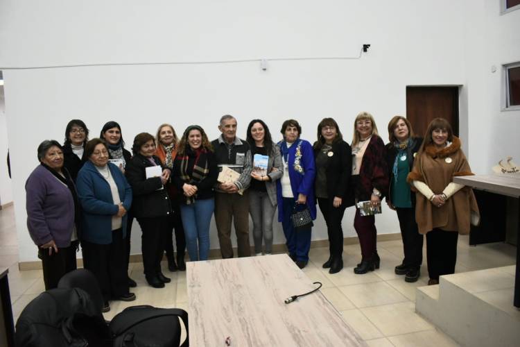 Presentación de las Antologías "Chepes vive en Malvinas" y "Raíces Literarias Chepenses".