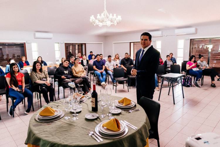 Capacitación Turística: Dio inicio el curso de “Organizador de Eventos” en el complejo Chaya.