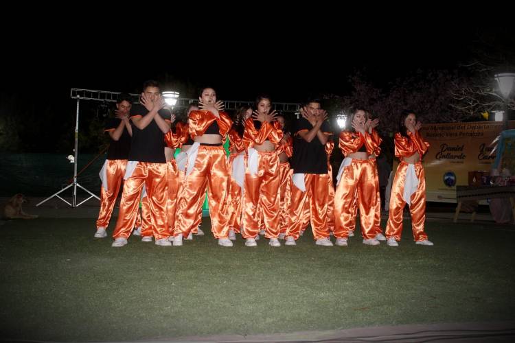 A Todo Ritmo: Gran repercucion en el intercolegial de baile en Chepes.