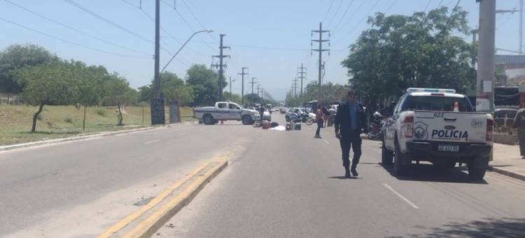 Choque de motos dejó como saldo un muerto en capital.