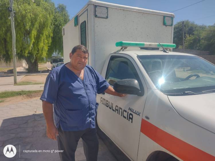 Trabajadores del hospital de Chepes reclaman por una deuda salarial.