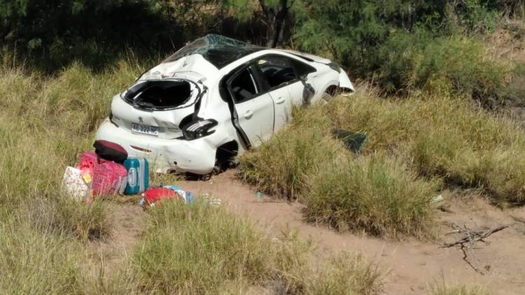 Patquía: Volcó un auto por Ruta Provincial N° 27.