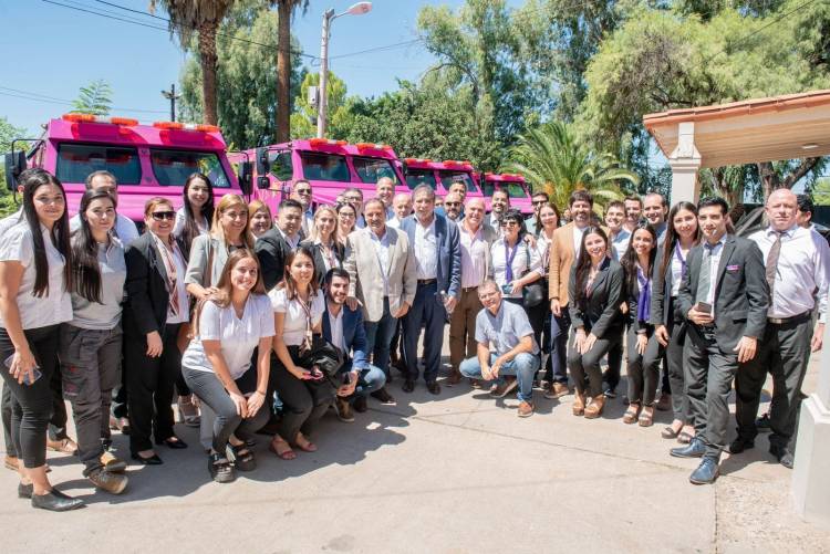 El Banco Rioja incorporó nuevos camiones para el transporte de caudales.