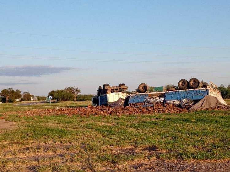 Chepes: Un hombre pierde la vida en trágico siniestro vial en el cruce de las rutas 79 y 141.