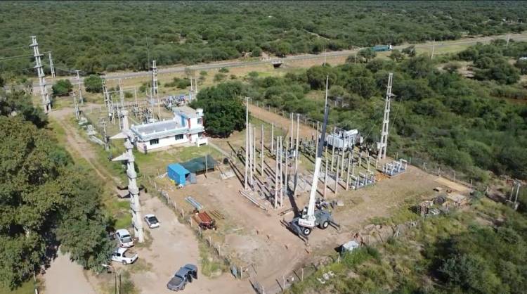 Ultiman detalles para finalizar la construcción de la línea de alta tensión Chamical - Olpas.