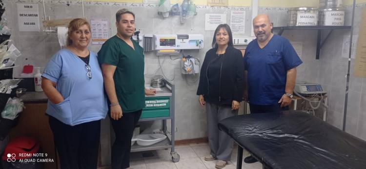 Chepes: Entrega de aparatología en el hospital local.