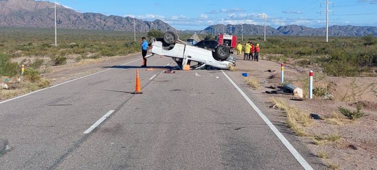 Impactante vuelco en cercanías al Parque Eólico.