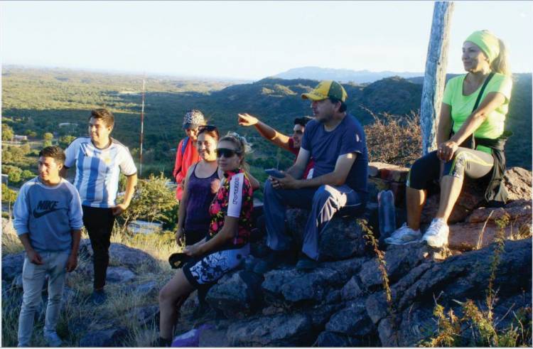 Villa Chepes: Viernes Santo con trekking, ascenso al cerro, visitas guiadas al museo y templo historico.