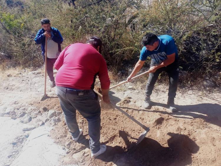 Distrito San Isidro: El municipio continúa con el mantenimiento y reparación de caminos vecinales.