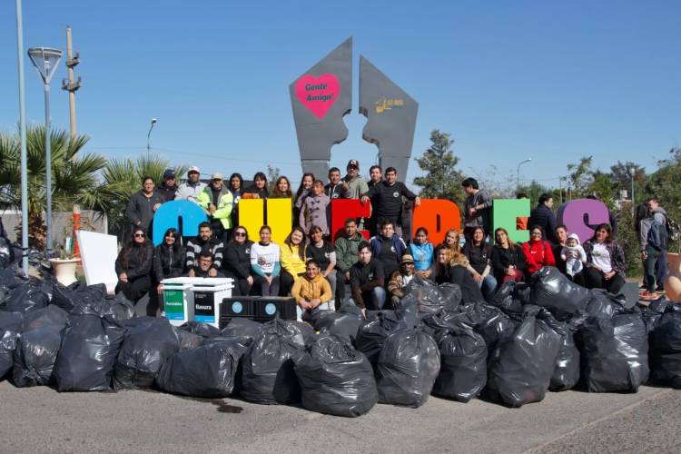 Por una ciudad más limpia: Chepes se sumo a la jornada de plogging tour en toda la provincia.