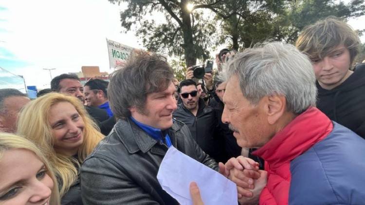 Javier Milei:  “con una Argentina dolarizada le pagás al FMI rápido y tema resuelto”