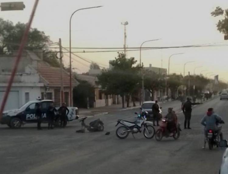 Motociclista con test de alcoholemia positivo impactó a un camión en Chepes