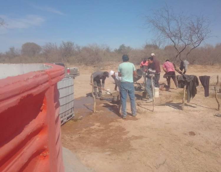 Paraje Los Lagarsitos, Distrito San Isidro: reparan tanque australiano que abastece el lugar