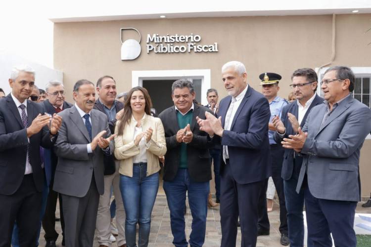 Ricardo Quintela, y Claudio Saúl, inauguraron la Oficina de Fiscalía en la ciudad de Chepes para brindar un servicio de justicia a toda la comunidad