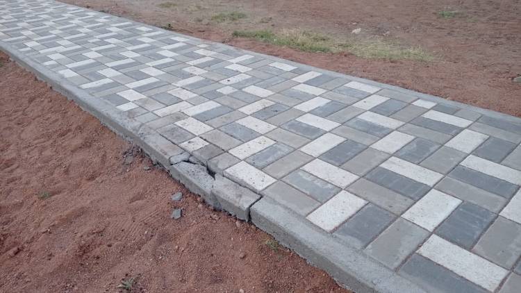 Destrucción de la bicisenda y de los senderos hace poco inaugurados en el Centro Administrativo de Chepes